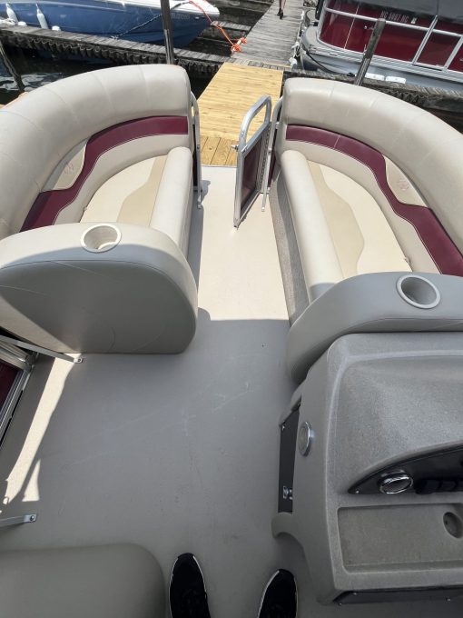 16' MINI MARGARITA PONTOON 40HP DAILY BOAT RENTAL - Image 10